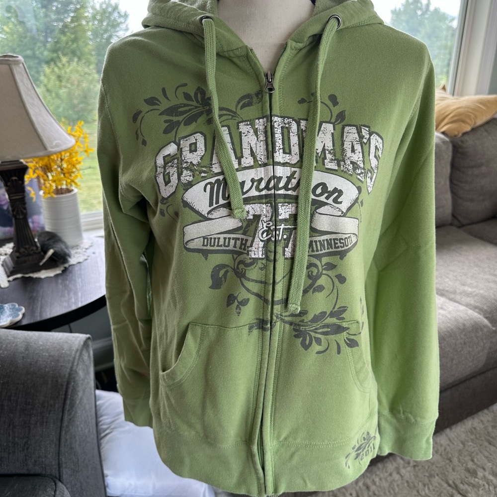 Enza Grandma's Marathon 77 Duluth MN Full Zip Hoodie Green M